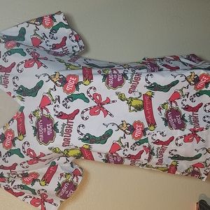 Nurse scrub Medical Top Christmas Grinch Design size Small